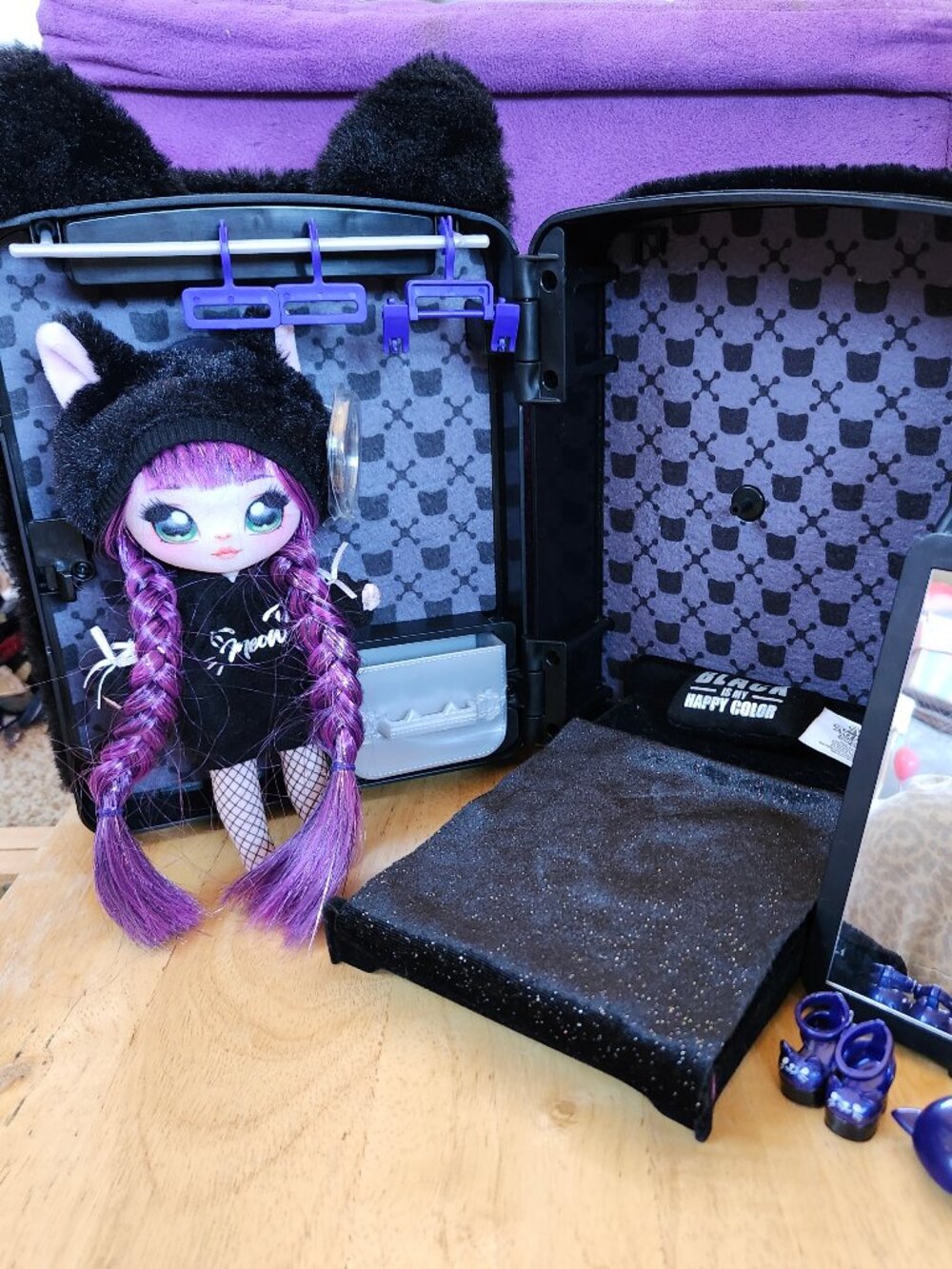 Na! Na! Na! Surprise Tuesday Moew Doll Bedroom Backpack. Makes a Great Gift